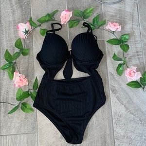 Cute on piece bathing suit